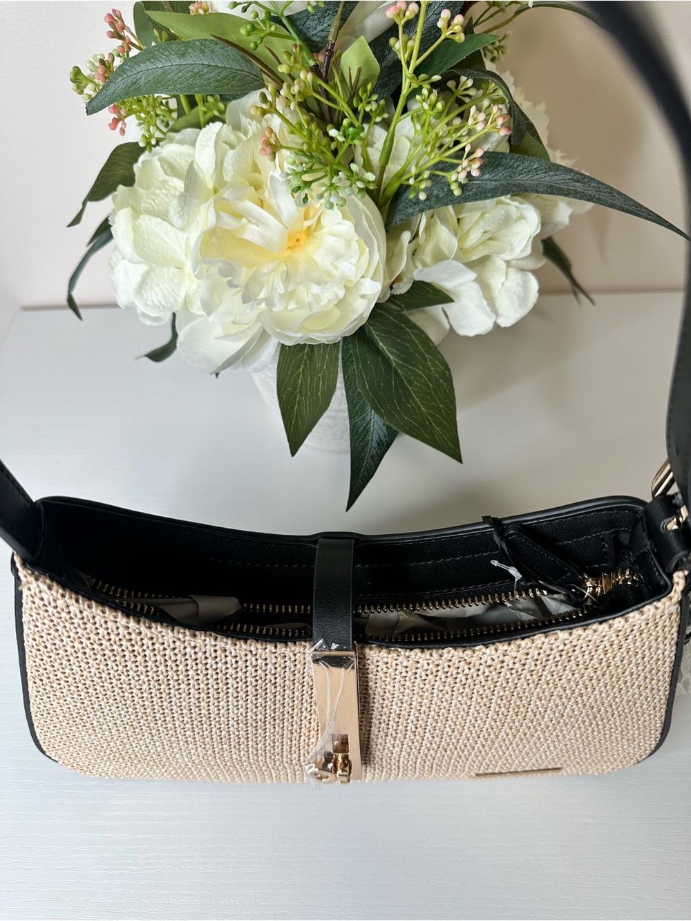 House of Harlow 1960 Beige Woven Shoulder Bag NWT - Picture 5 of 7